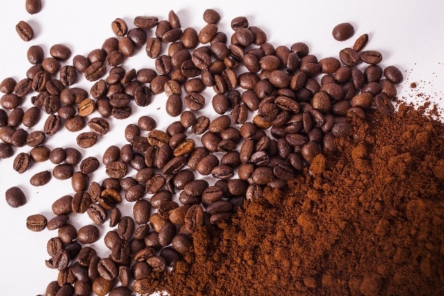 コーヒー粉とコーヒー豆の違い