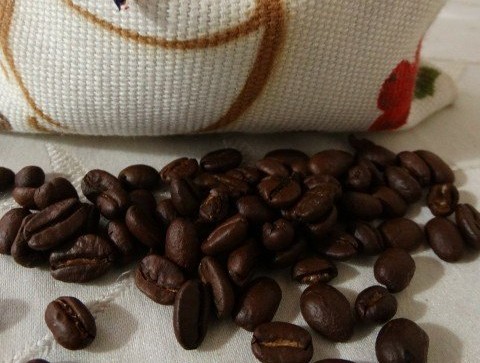 コーヒー生豆とは？焙煎方法と保存方法について