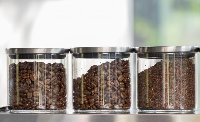 コーヒーの保存方法は豆と粉どちらが最適か？