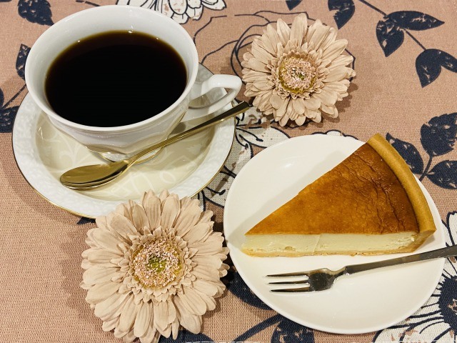 コーヒーとカマンベールチーズケーキの相性【フードペアリング】
